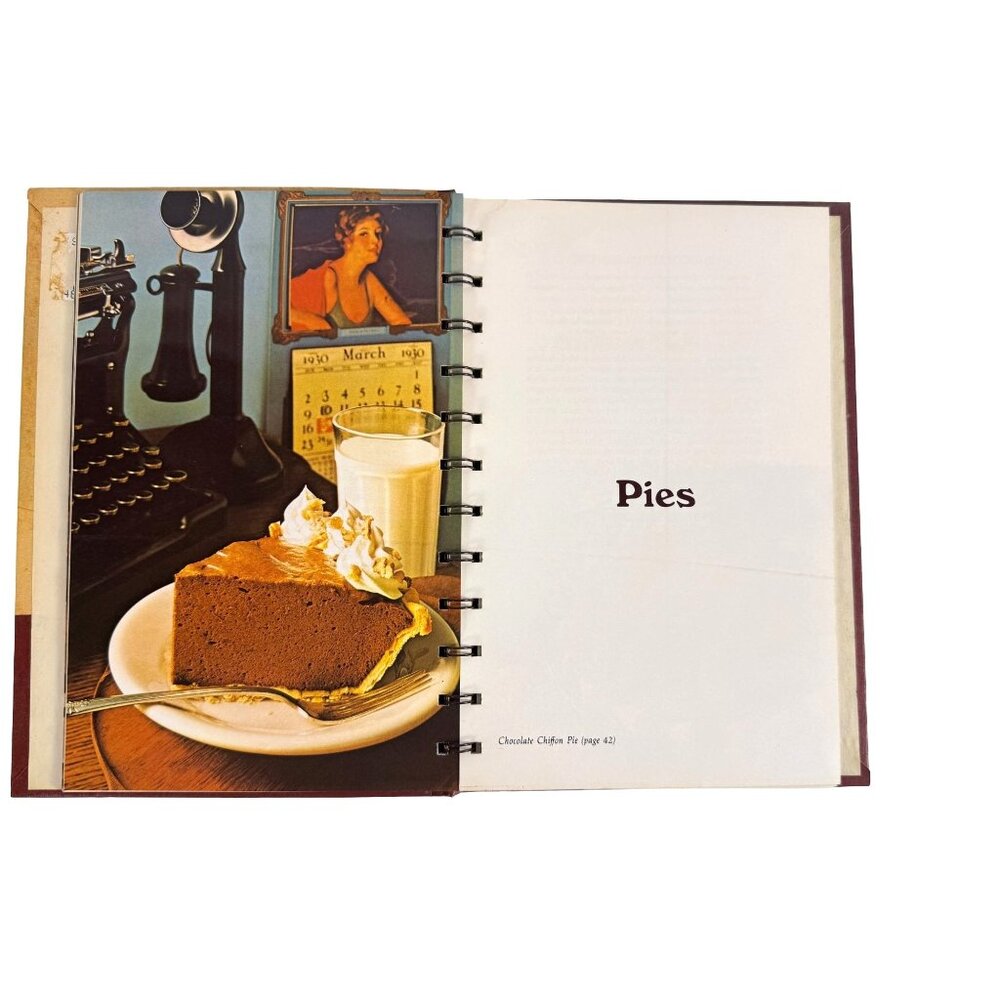 Hershey's 1934 Cookbook Chocolate Recipes Baking Desserts Hardcover Book 1971 - Picture 7 of 9